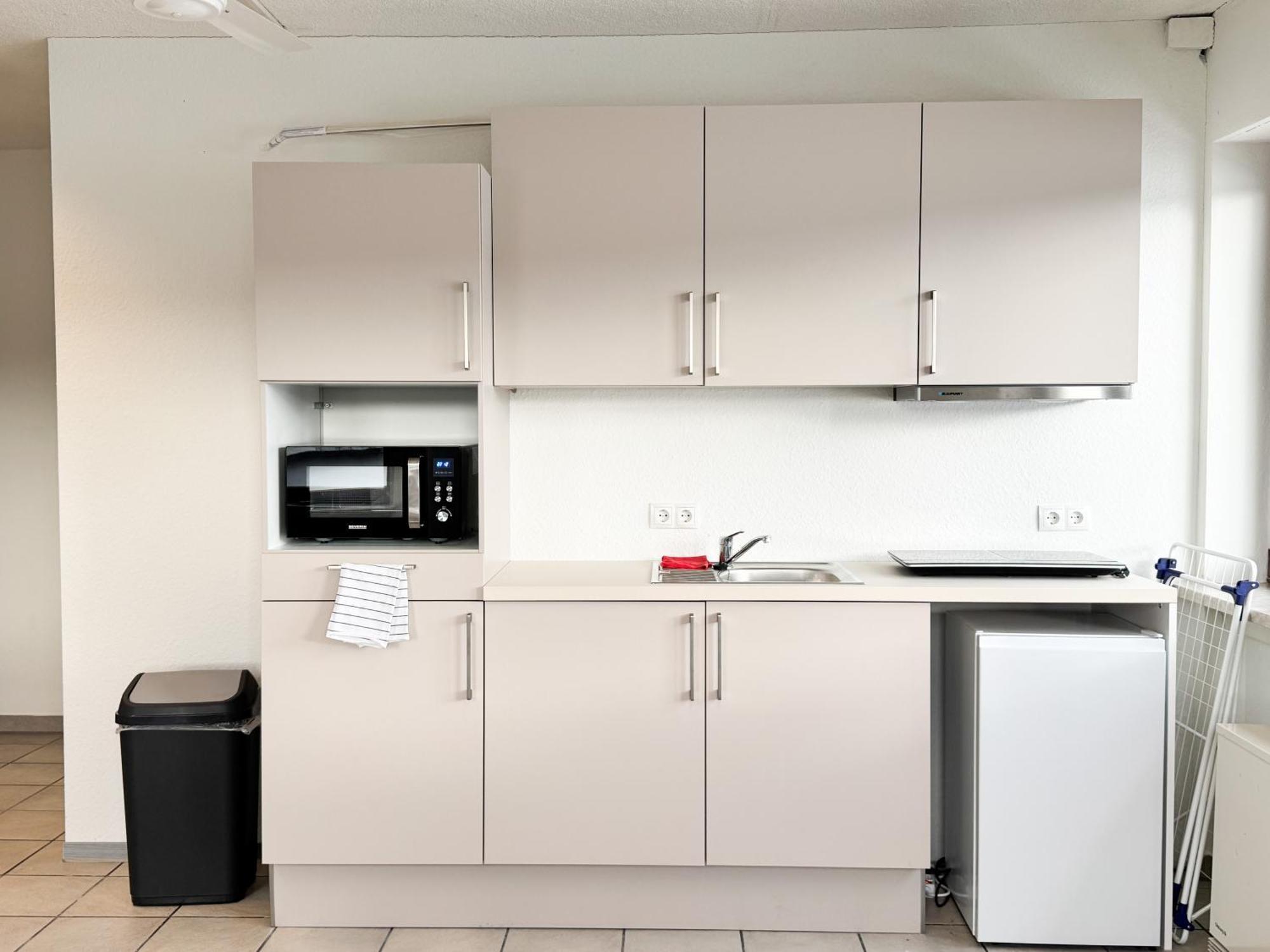Modern Living Studios คาร์ลสบาด ภายนอก รูปภาพ